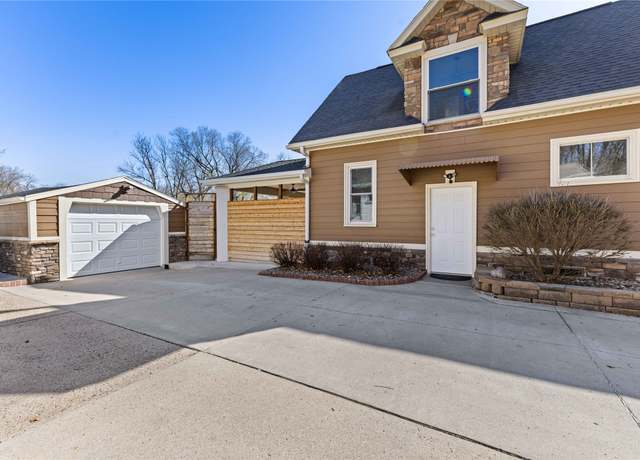 Property at 730 Morton Ave, Des Moines, IA 50316, 2 beds, 2 baths