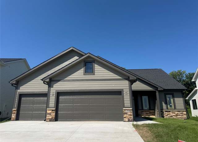 Property at 650 NW Georgetown Dr, Waukee, IA 50263, 5 beds, 3 baths
