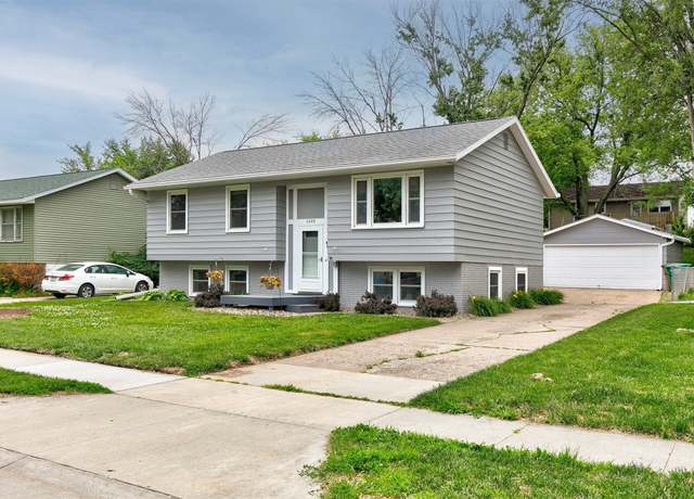 Property at 4680 Wakonda Dr, Norwalk, IA 50211, 5 beds, 2 baths