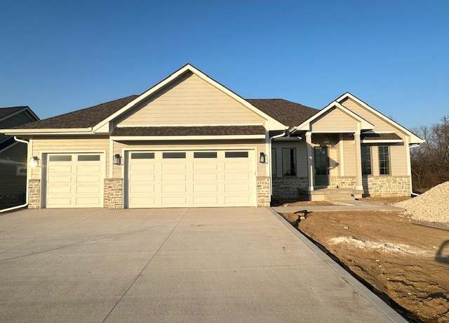 Property at 703 Richland Ct, Van Meter, IA 50261, 5 beds, 3 baths