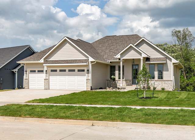 Property at 703 Richland Ct, Van Meter, IA 50261, 5 beds, 3 baths
