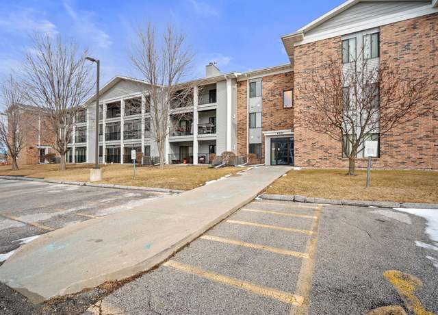 Property at 4821 86th St #5, Urbandale, IA 50322, 2 beds, 2 baths