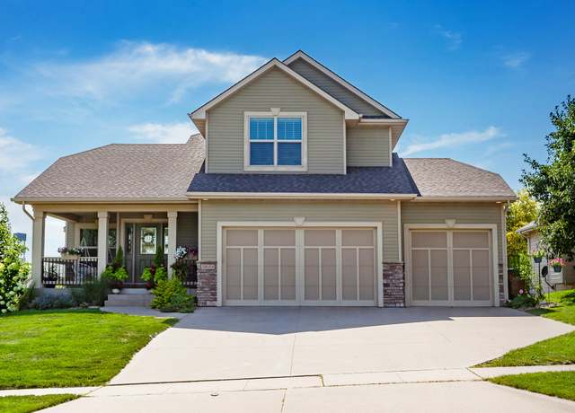 Property at 2688 NW 152nd St, Clive, IA 50325, 4 beds, 3.5 baths