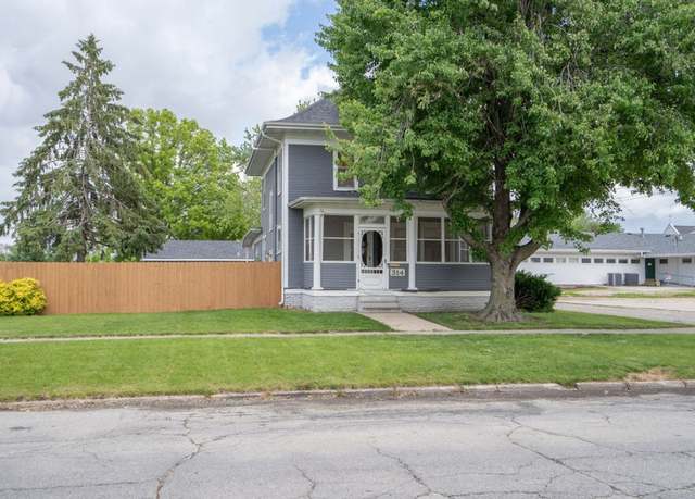 Property at 314 E 3rd St N, Newton, IA 50208, 4 beds, 2 baths