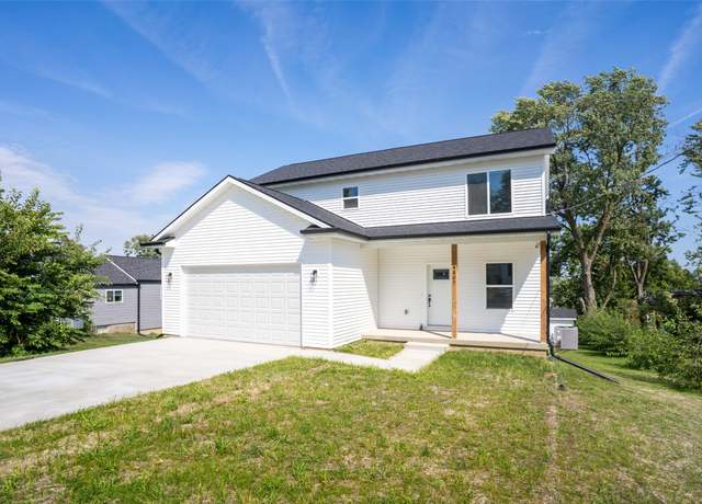 Property at 4507 60th St, Urbandale, IA 50322, 3 beds, 2.5 baths