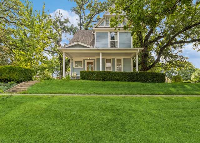 Property at 20 S Oak Park Ave, Colfax, IA 50054, 3 beds, 2 baths