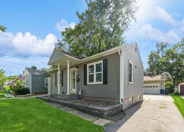 Property at 3608 53rd St, Des Moines, IA 50310, 1 bed, 1 bath
