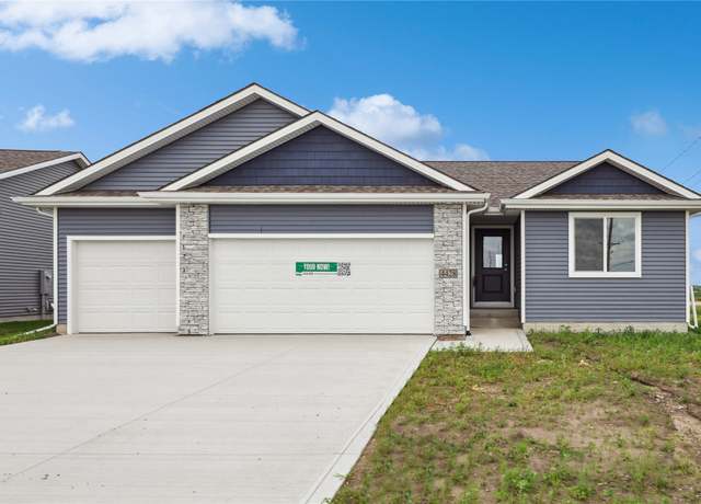 Property at 4428 NE 8th St, Ankeny, IA 50021, 3 beds, 2 baths
