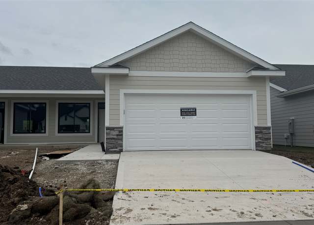 Property at 1606 Garland Ave, Norwalk, IA 50211, 3 beds, 2 baths