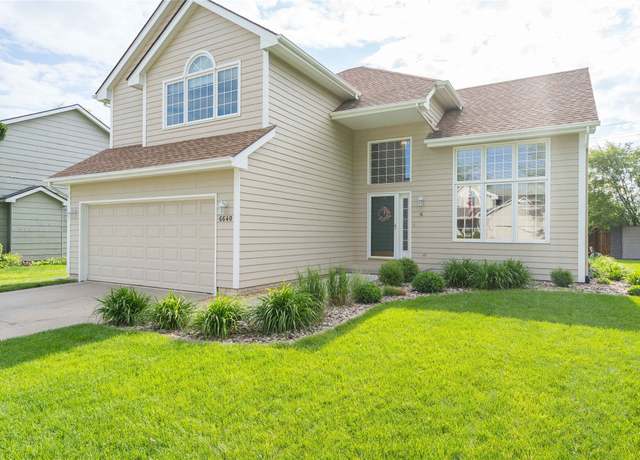 Property at 6640 Monticello Ct, Johnston, IA 50131, 4 beds, 2.5 baths