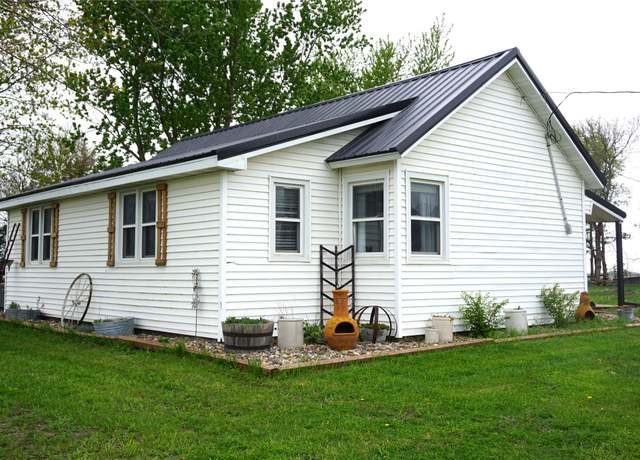 Property at 1755 280th St, Winterset, IA 50273, 3 beds, 1 bath