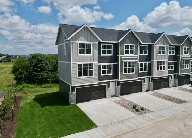 Property at 4420 154th St, Urbandale, IA 50323, 2 beds, 2.5 baths