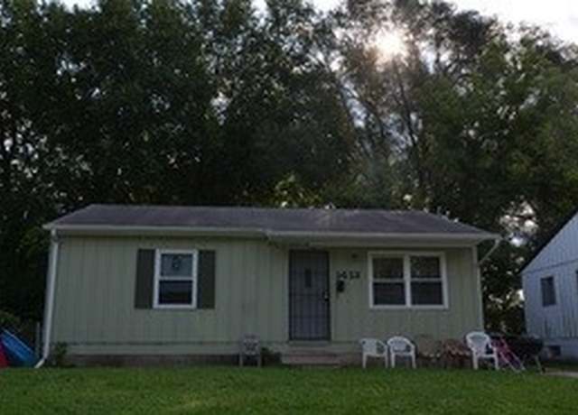 Property at 1413 E 17th St, Des Moines, IA 50316, 3 beds, 1 bath
