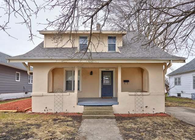 Property at 1632 Mamie Eisenhower Ave, Boone, IA 50036, 4 beds, 2 baths