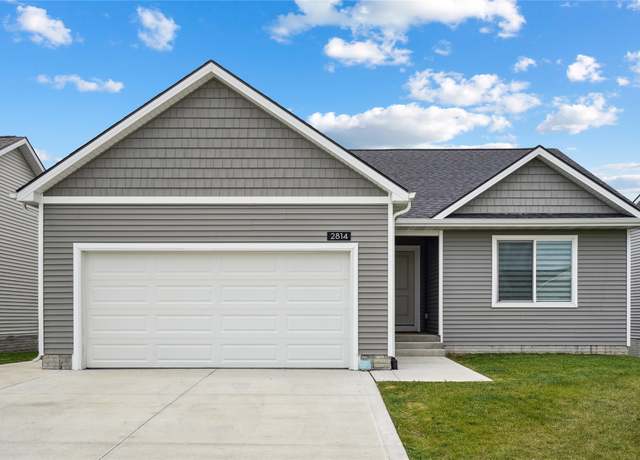 Property at 2814 Long Ave, Van Meter, IA 50261, 5 beds, 3 baths