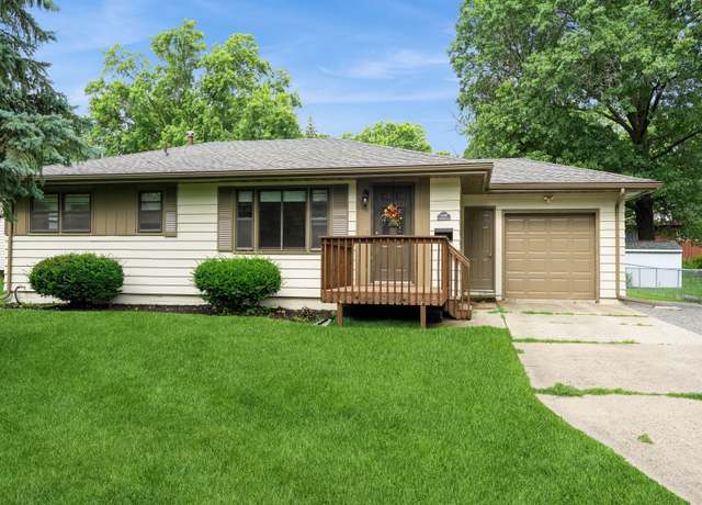 Property at 1105 N Buxton St, Indianola, IA 50125, 3 beds, 2 baths
