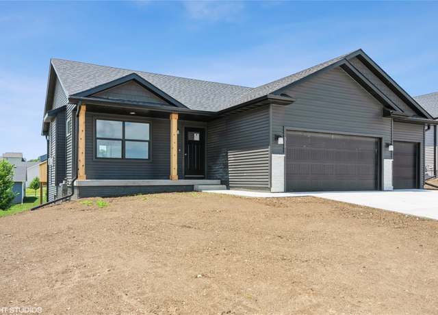 Property at 311 N 19th St, Indianola, IA 50125, 3 beds, 2 baths
