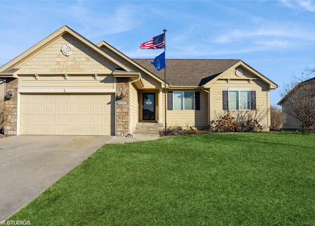 Property at 3227 3rd Ave SW, Altoona, IA 50009, 3 beds, 2 baths