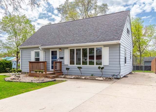 Property at 218 16th St, Ames, IA 50010, 3 beds, 1 bath