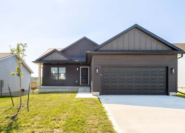 Property at 305 S Valley View Dr, Norwalk, IA 50211, 3 beds, 2 baths