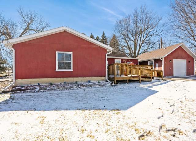 Property at 408 E 12th St S, Newton, IA 50208, 2 beds, 1 bath