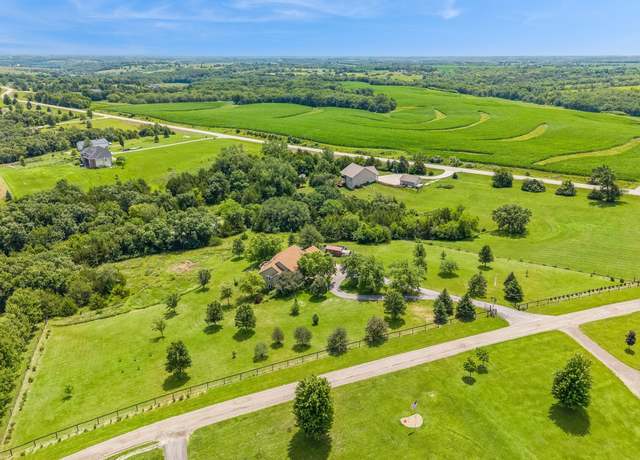 Property at 1694 Mcbride Ridge Ct, Winterset, IA 50273, 4 beds, 3 baths