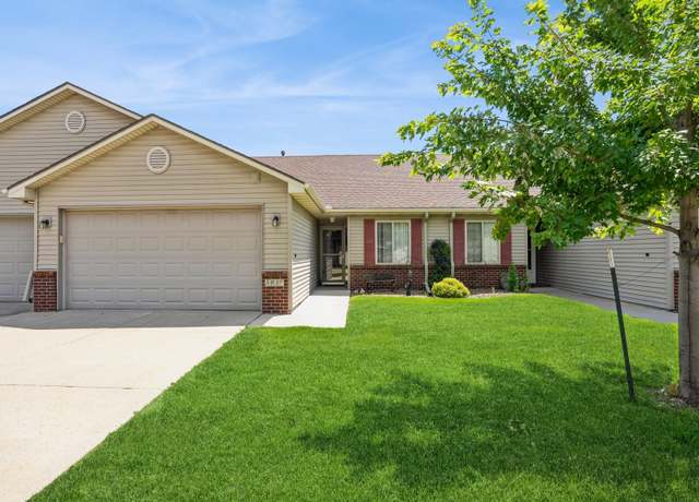 Property at 3039 SE Turnberry Dr, Ankeny, IA 50021, 2 beds, 2 baths