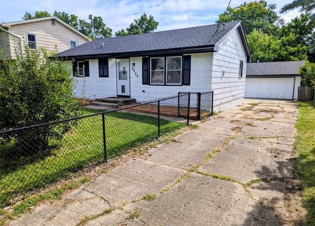 Property at 4223 SE 4th Ct, Des Moines, IA 50315, 4 beds, 1.5 baths