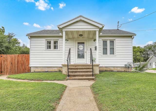 Property at 117 E Cronkhite St, Knoxville, IA 50138, 2 beds, 1 bath