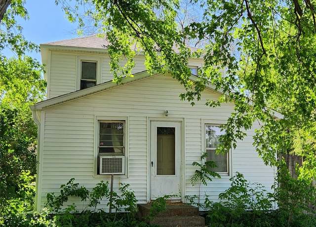 Property at 201 N Main St, Yale, IA 50277, 3 beds, 1 bath