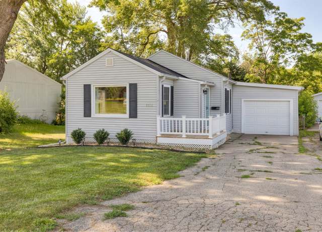 Property at 1112 West St, Des Moines, IA 50315, 2 beds, 1 bath