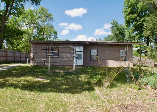 Property at 3312 E Shawnee Ave, Des Moines, IA 50317, 2 beds, 1 bath