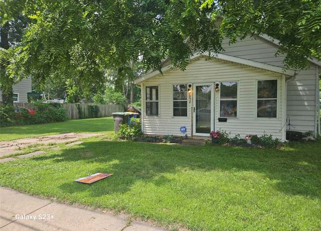 Property at 1434 E 18th St, Des Moines, IA 50316, 3 beds, 1 bath