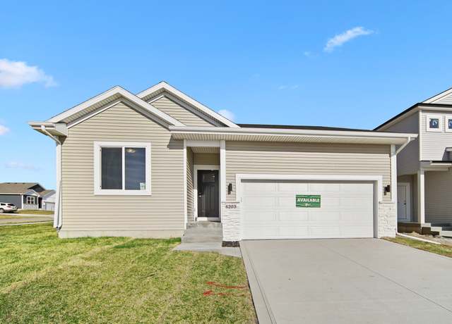 Property at 4203 5th Ave SW, Altoona, IA 50009, 3 beds, 2 baths