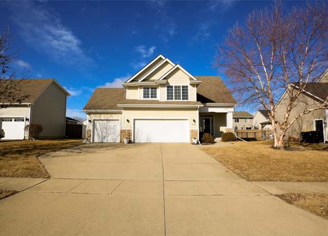 Property at 650 SE Whitetail Ln, Waukee, IA 50263, 4 beds, 3.5 baths