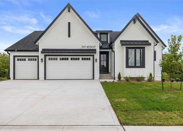 Property at 16507 Ironwood Ln, Urbandale, IA 50323, 4 beds, 3 baths