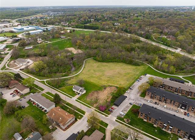 Property at 485 S 19th St, West Des Moines, IA 50265