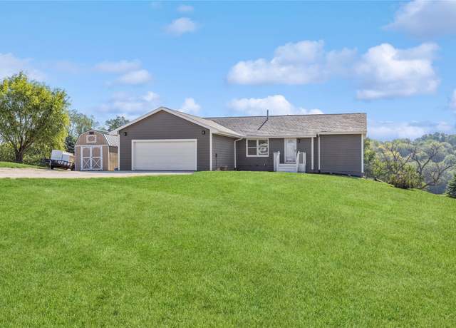 Property at 2923 N John Wayne Dr, Winterset, IA 50273, 4 beds, 2.5 baths