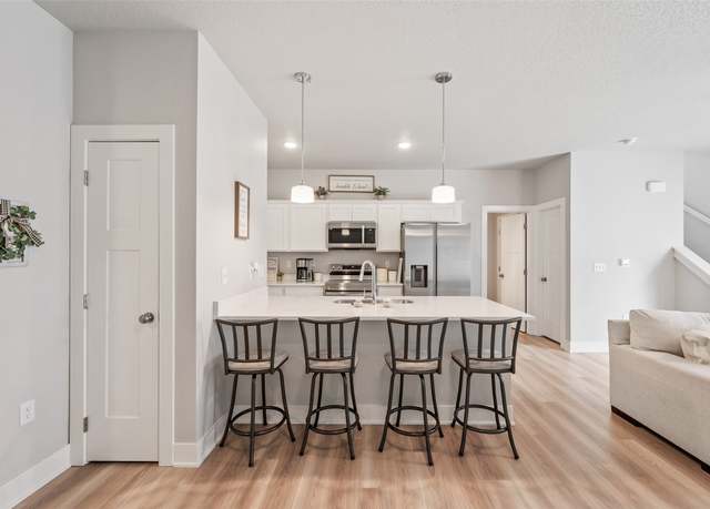 Property at 714 Umbra Pl, Norwalk, IA 50211, 3 beds, 2.5 baths