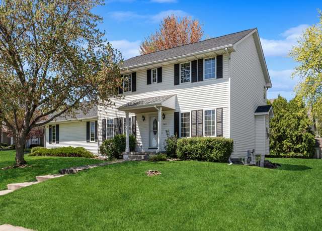 Property at 7183 Dakota Dr, West Des Moines, IA 50266, 4 beds, 3.5 baths