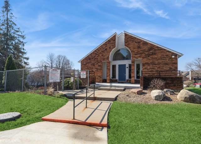 Property at 1100 50th St #2002, West Des Moines, IA 50266, 2 beds, 2 baths