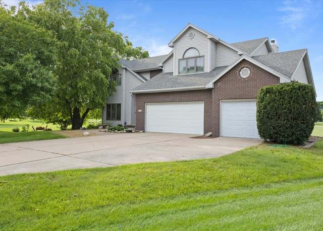 Property at 704 SW Coventry Cir, Ankeny, IA 50023, 4 beds, 3.5 baths