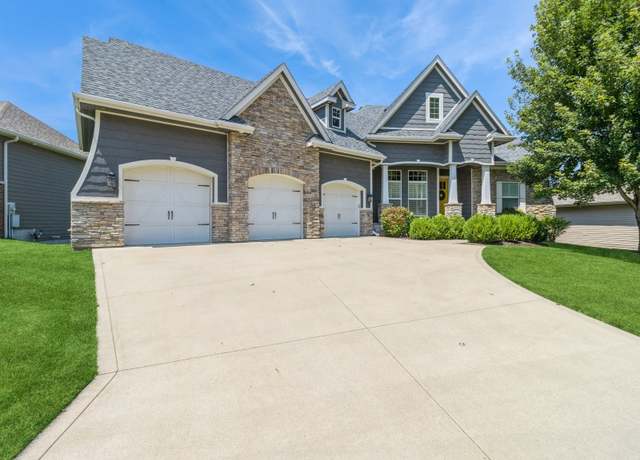 Property at 1601 Fairway Dr, Indianola, IA 50125, 5 beds, 3.5 baths