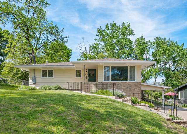 Property at 2515 Glennor Rd, Des Moines, IA 50310, 4 beds, 1.5 baths