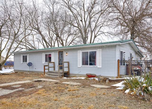 Property at 105 W Clay St, Panora, IA 50216, 3 beds, 2 baths
