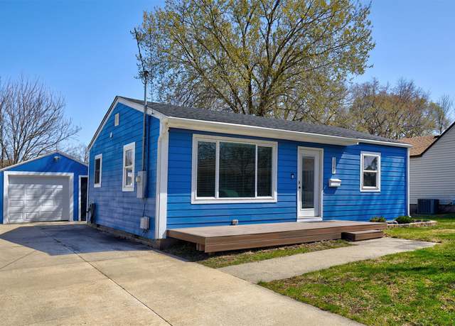 Property at 3841 55th St, Des Moines, IA 50310, 2 beds, 1 bath