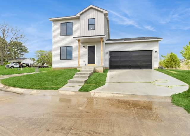Property at 490 Commons Dr, Carlisle, IA 50047, 3 beds, 2.5 baths