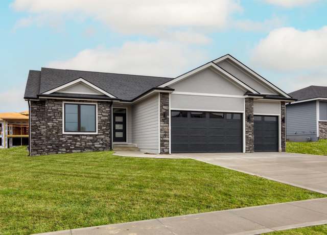 Property at 18258 Hidden Knl, Clive, IA 50325, 4 beds, 3 baths