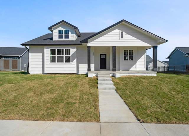 Property at 1807 SW Westview Dr, Ankeny, IA 50023, 5 beds, 4 baths
