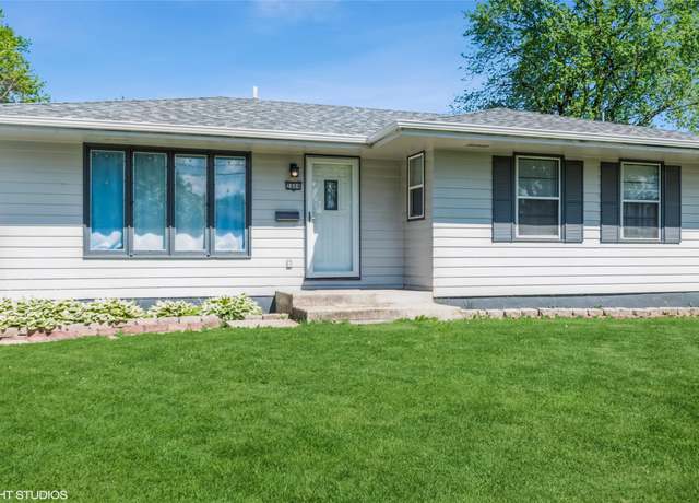 Property at 2809 E 41st St, Des Moines, IA 50317, 4 beds, 1 bath